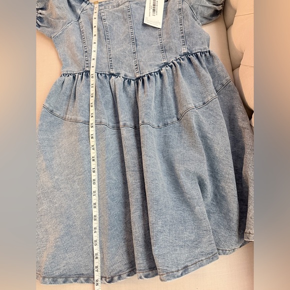 Denim Puff Sleeve Dress The fabric stretches a little. - Picture 9 of 9